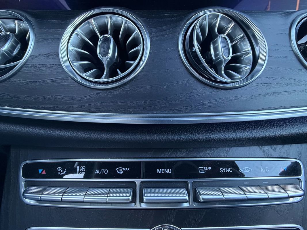 Used 2018 Mercedes-Benz E 400 4MATIC Cabriolet image 24