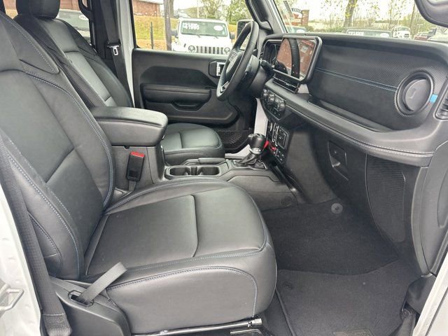 Certified 2025 Jeep Wrangler Unlimited Rubicon 4xe w/ Convenience Group image 13