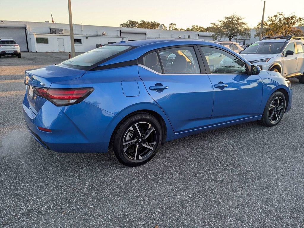 Used 2024 Nissan Sentra SV image 4