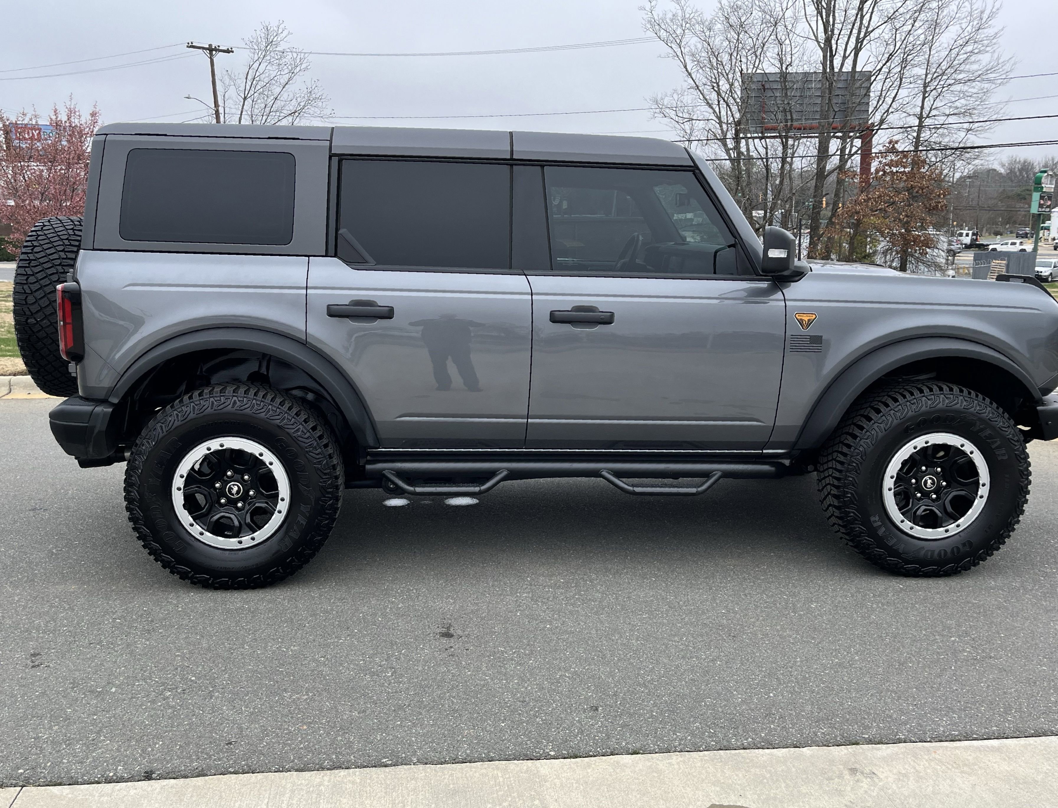 Used 2024 Ford Bronco Badlands image 10