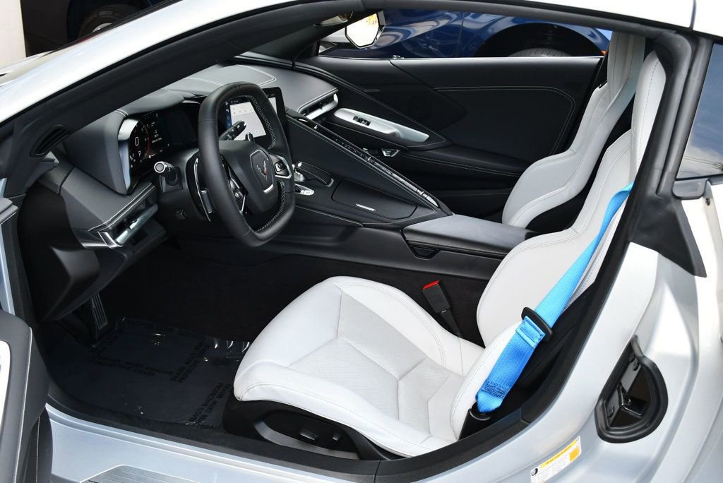 Used 2024 Chevrolet Corvette Stingray Coupe w/ Chrome Exterior Badge Package RWD image 35