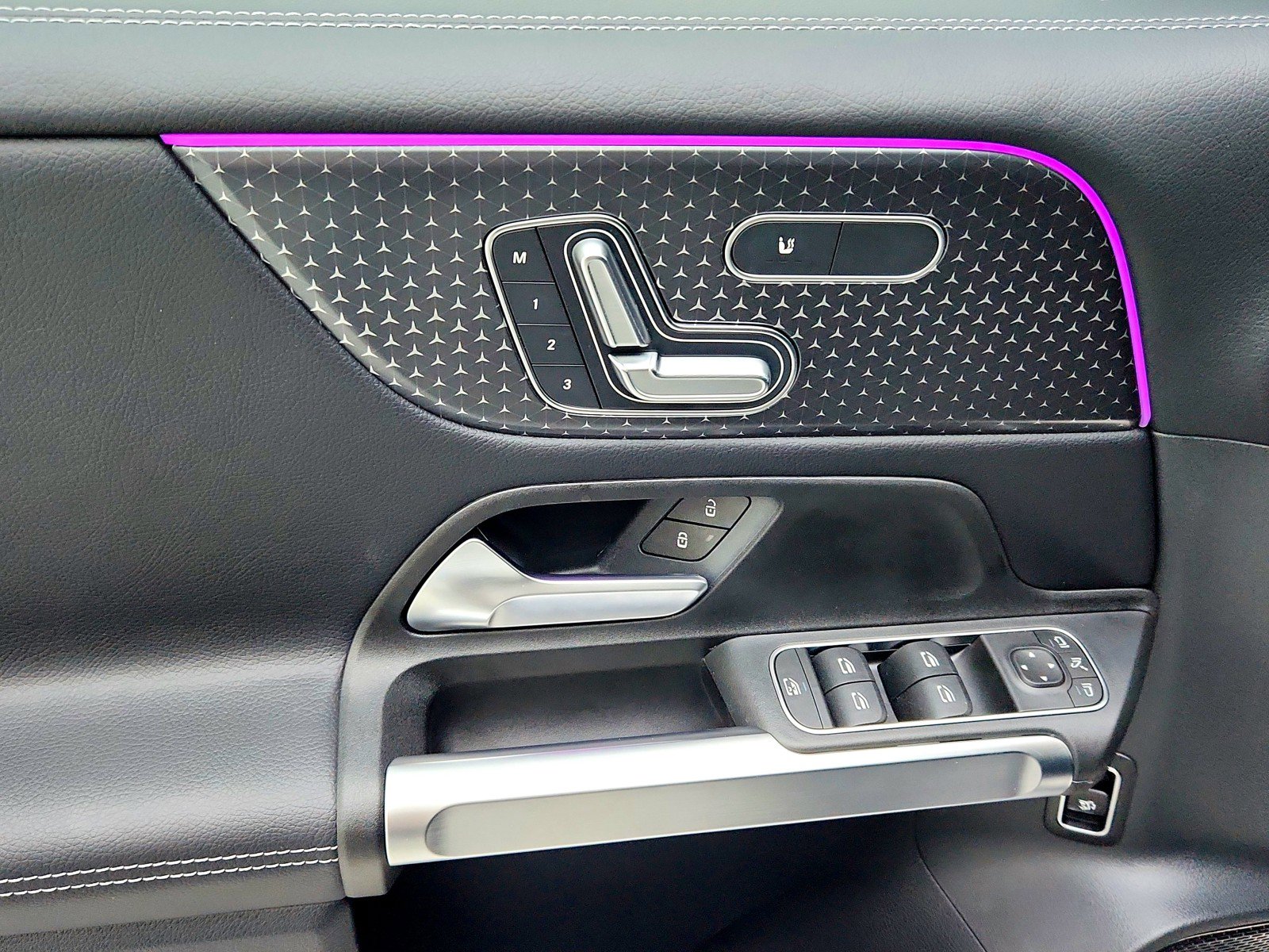 Used 2026 Mercedes-Benz GLB 250 GLB 250 image 23