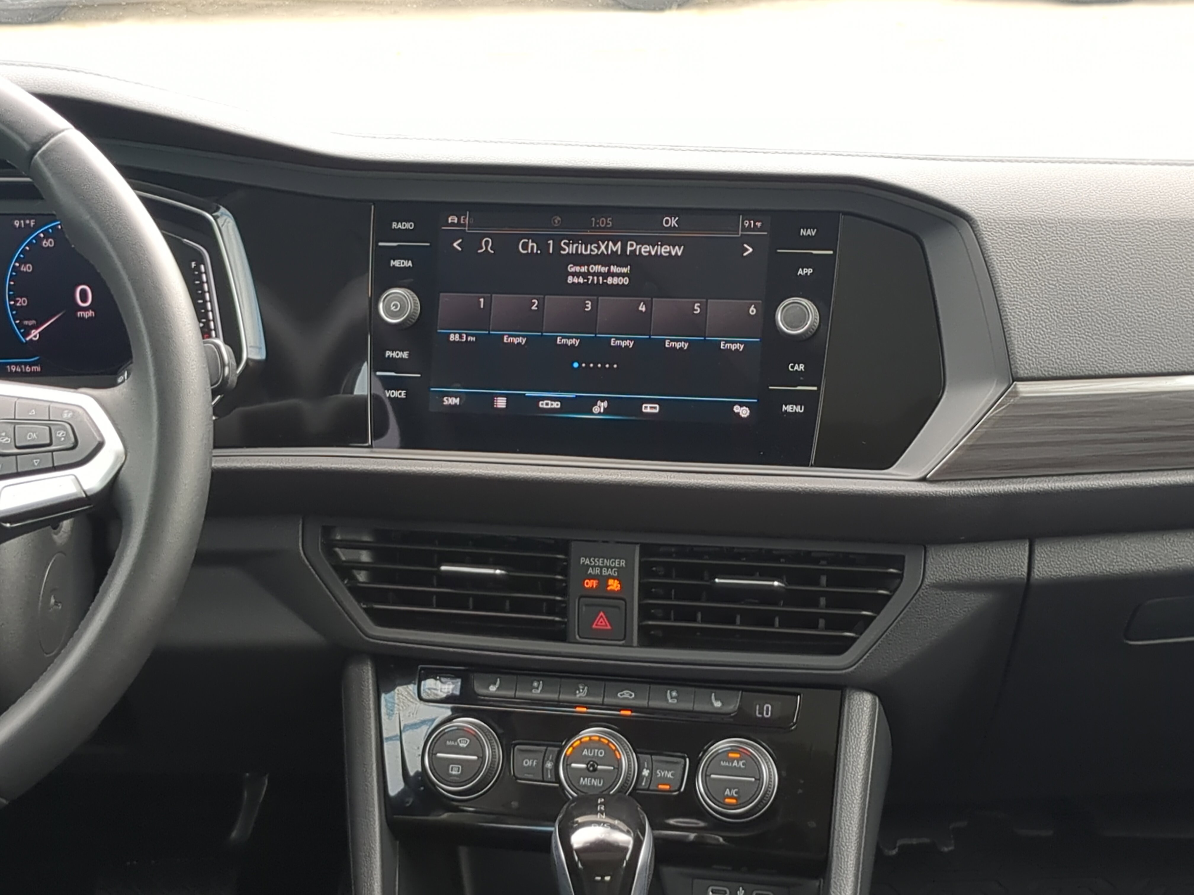 Used 2024 Volkswagen Jetta SEL FWD image 15