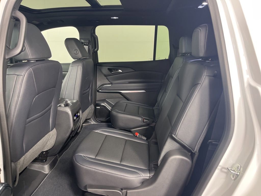 New 2026 Chevrolet Traverse LT w/ Enhanced Driving Package FWD image 19