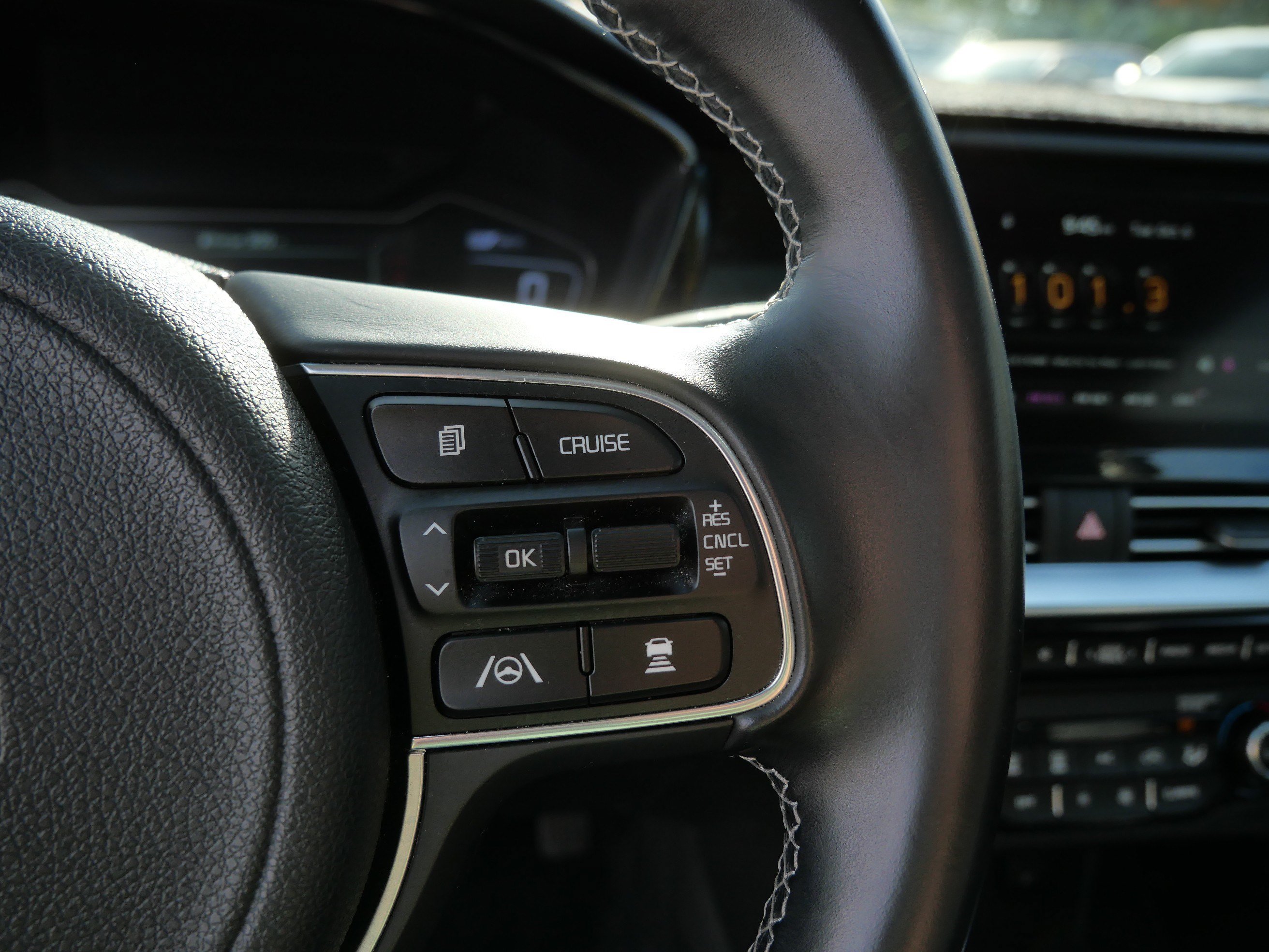 Used 2022 Kia Niro Touring Special Edition FWD image 28