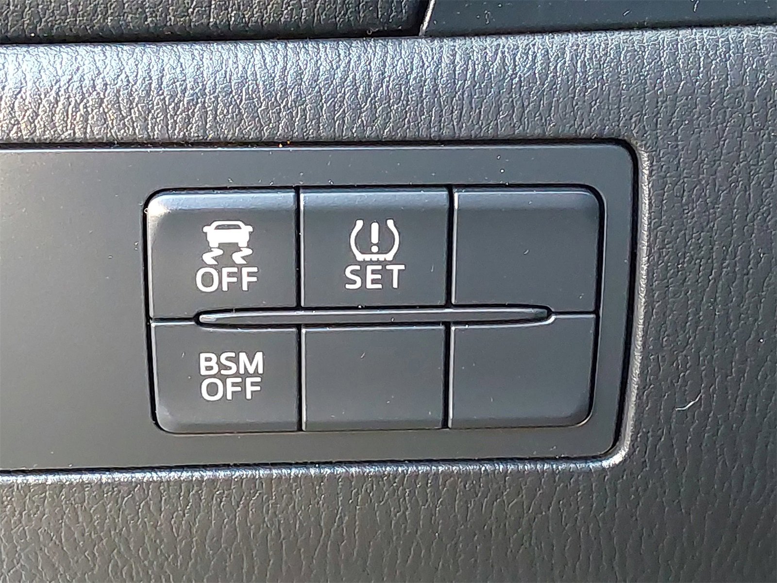 Used 2016 MAZDA MAZDA3 s Touring image 29