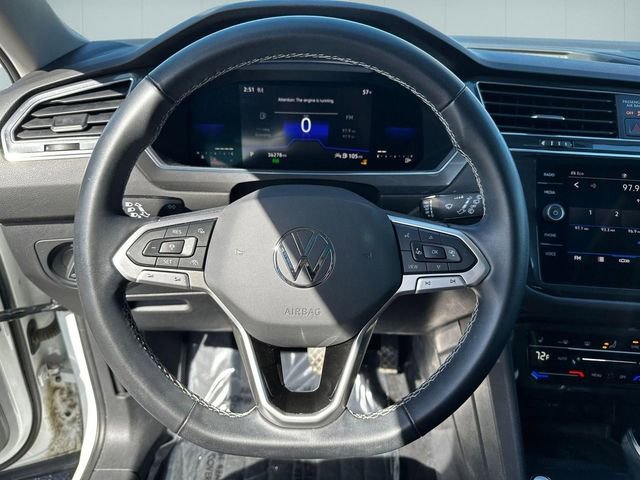 Used 2022 Volkswagen Tiguan SE image 17