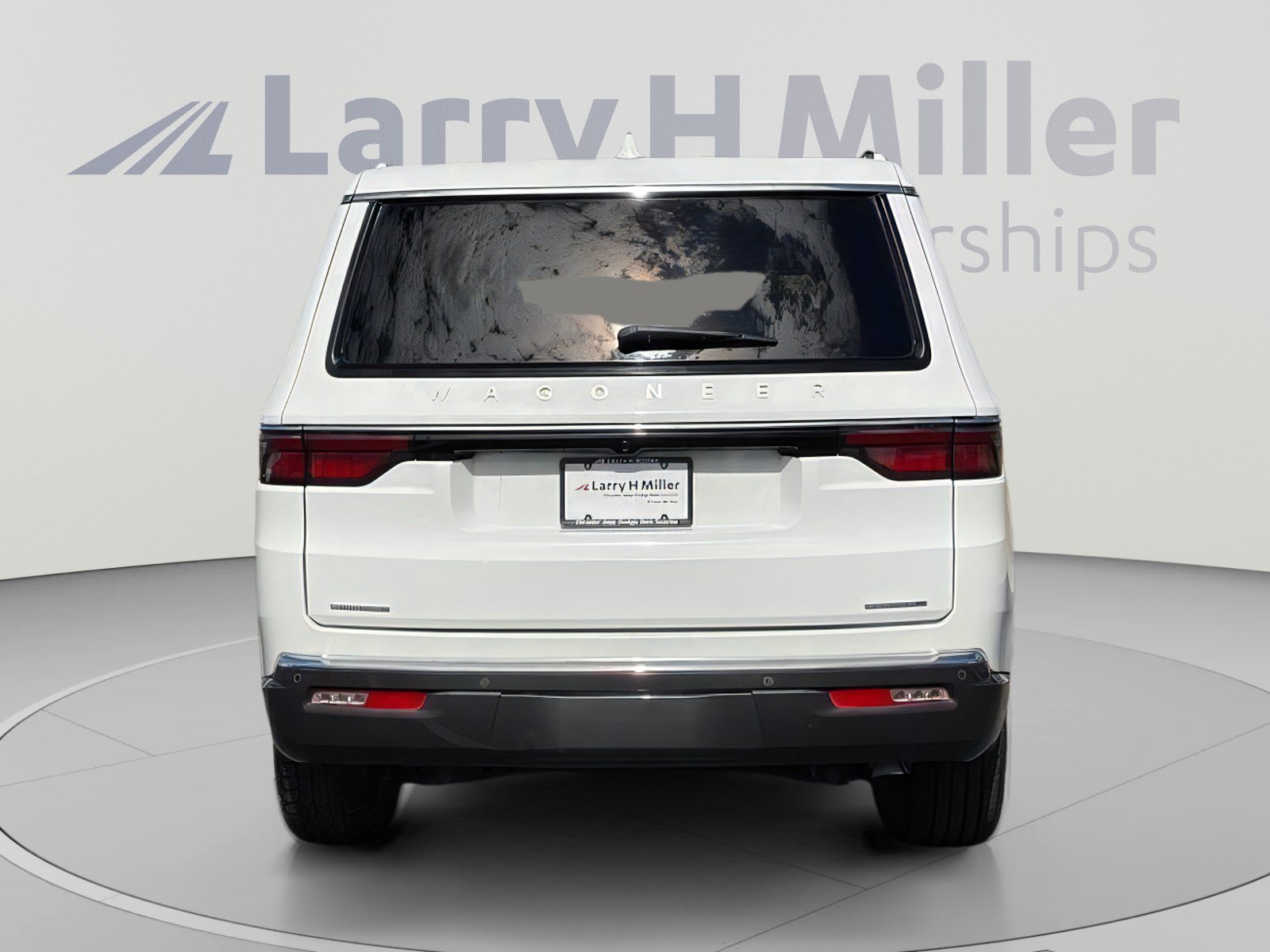 Used 2022 Jeep Wagoneer Series I AWD/4WD image 4