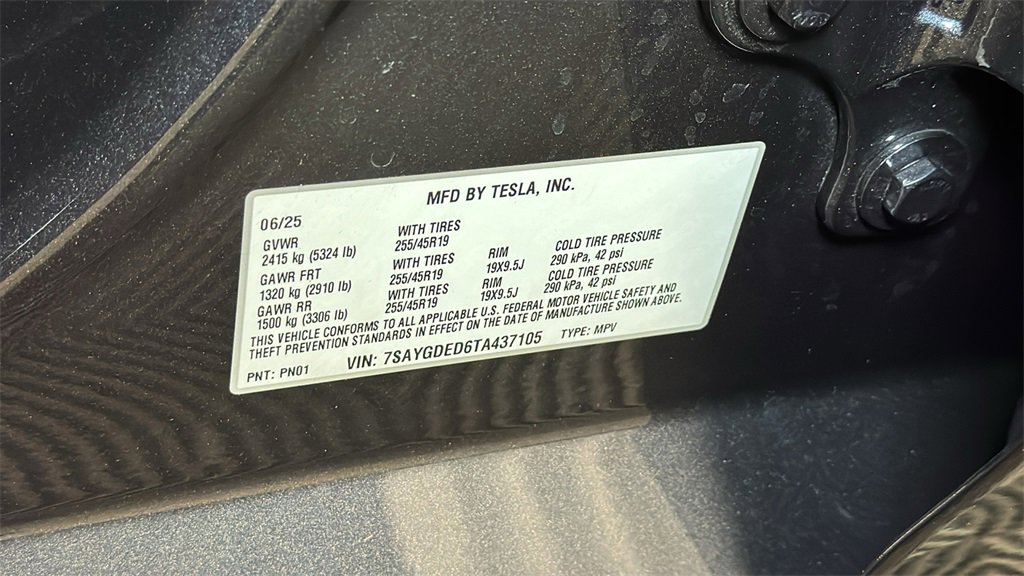 Used 2026 Tesla Model Y 2WD image 37