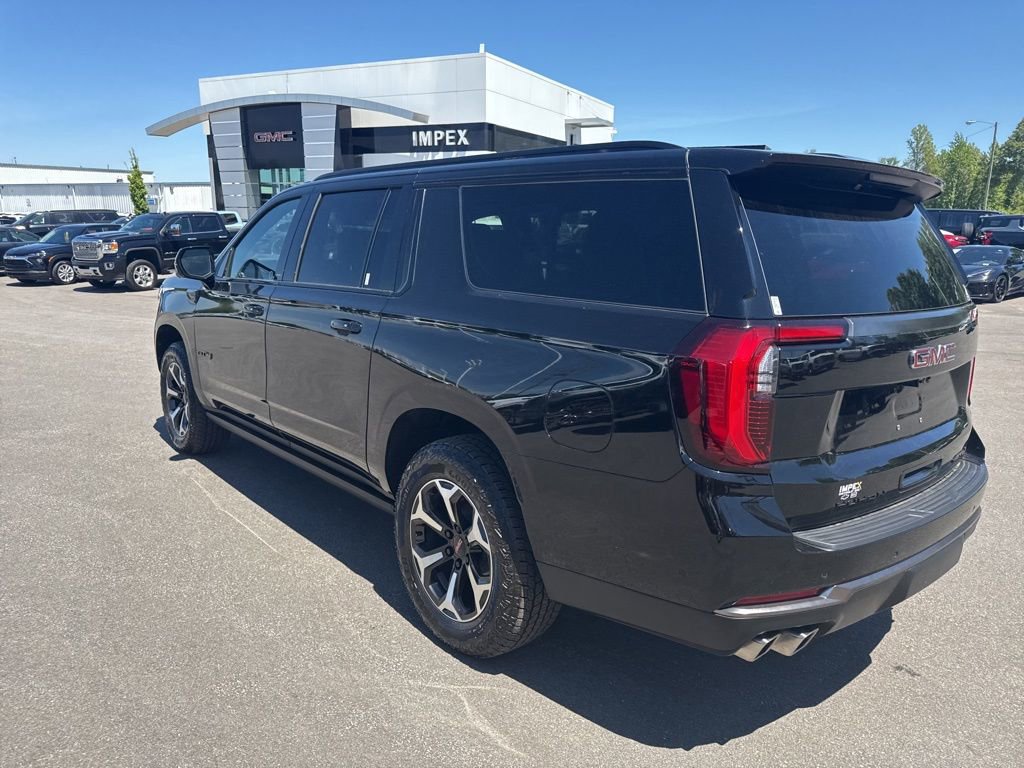 Used 2025 GMC Yukon XL AT4 Ultimate w/ LPO, AT4 Appearance Package AWD/4WD image 3