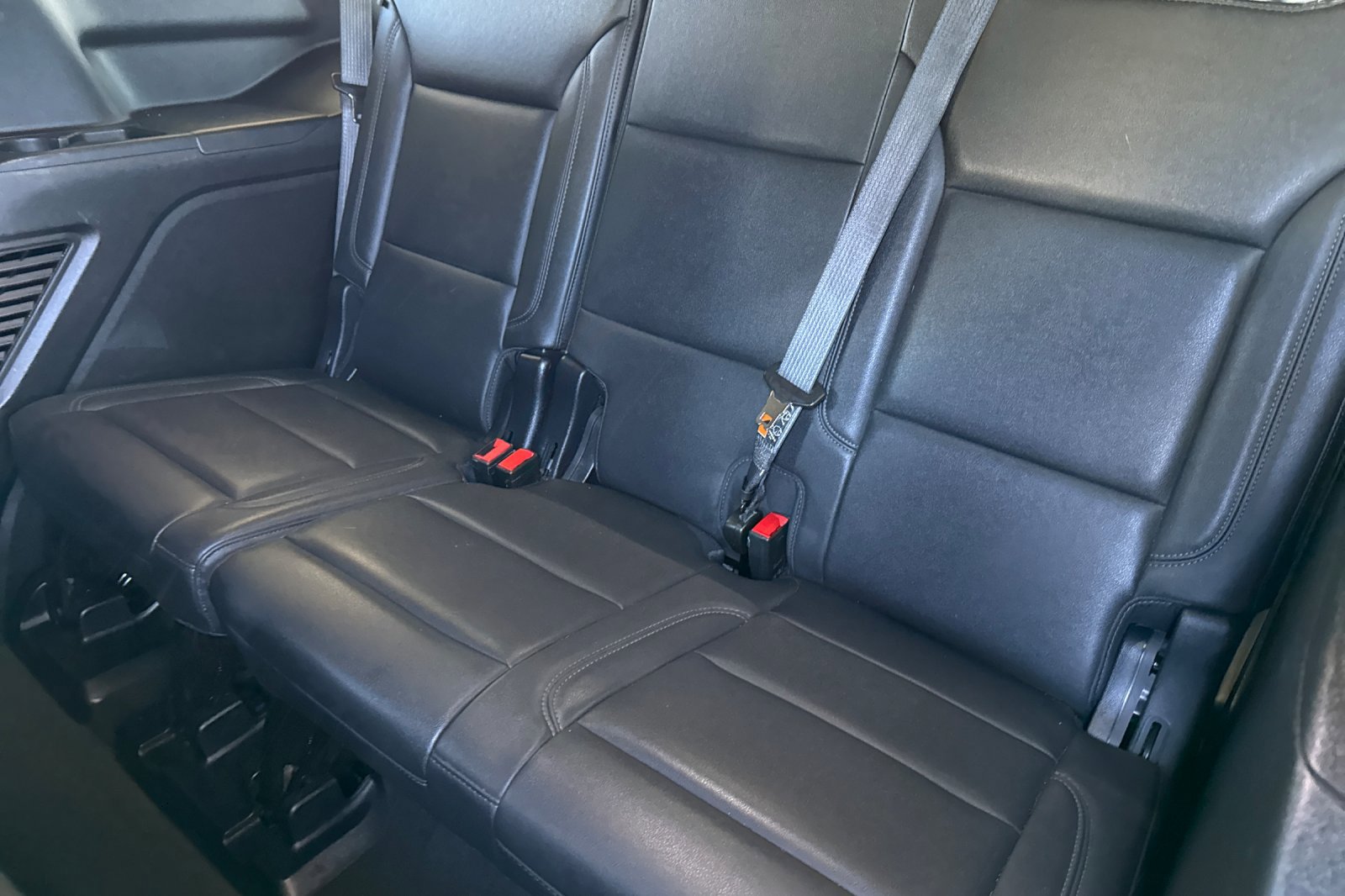 Used 2025 Chevrolet Tahoe Z71 image 19