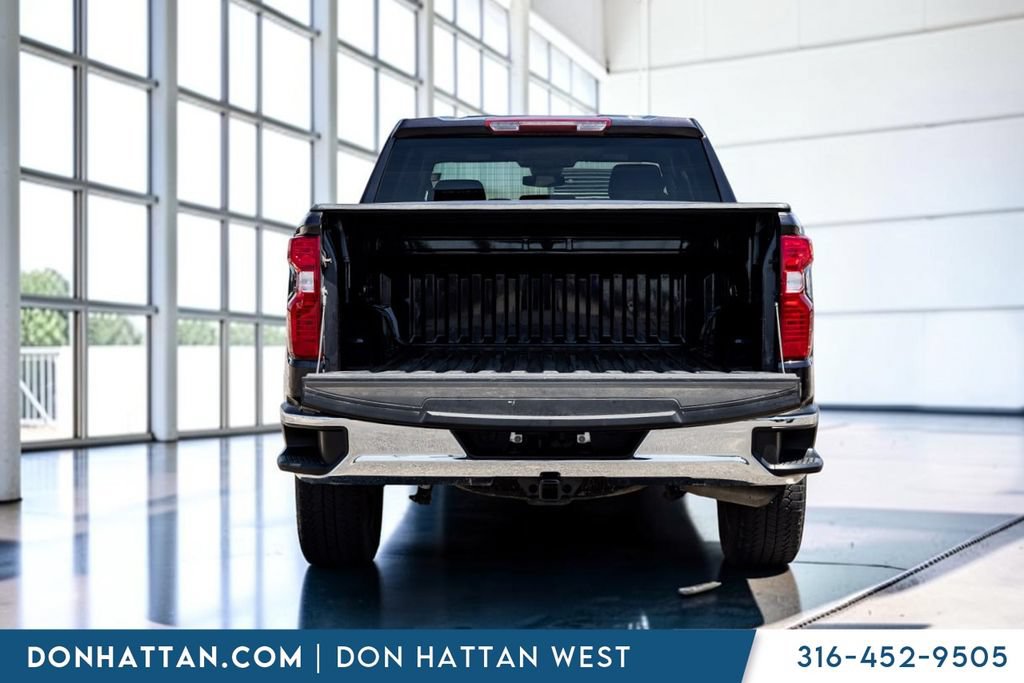Used 2023 Chevrolet Silverado 1500 LT AWD/4WD image 22
