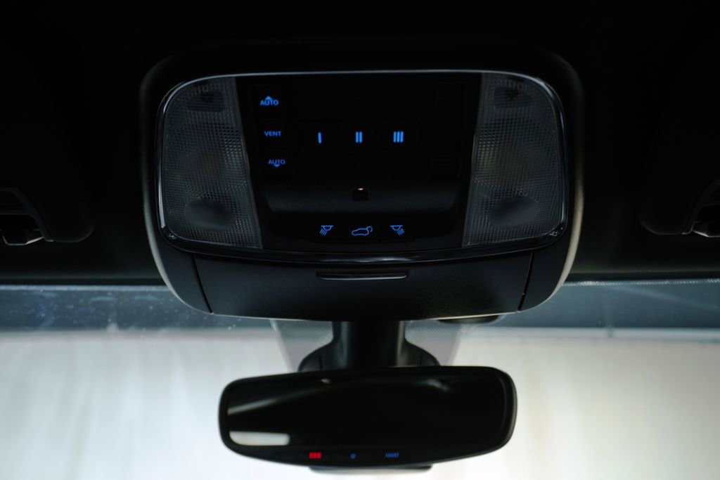 Used 2020 Jeep Grand Cherokee Limited w/ Premium Lighting Group image 21