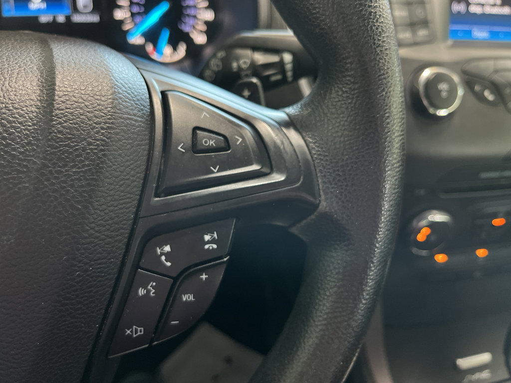 Used 2017 Ford Edge SE FWD image 18