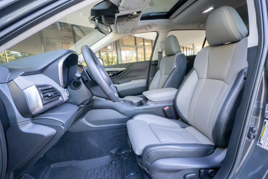 Certified 2025 Subaru Outback Limited AWD/4WD image 8