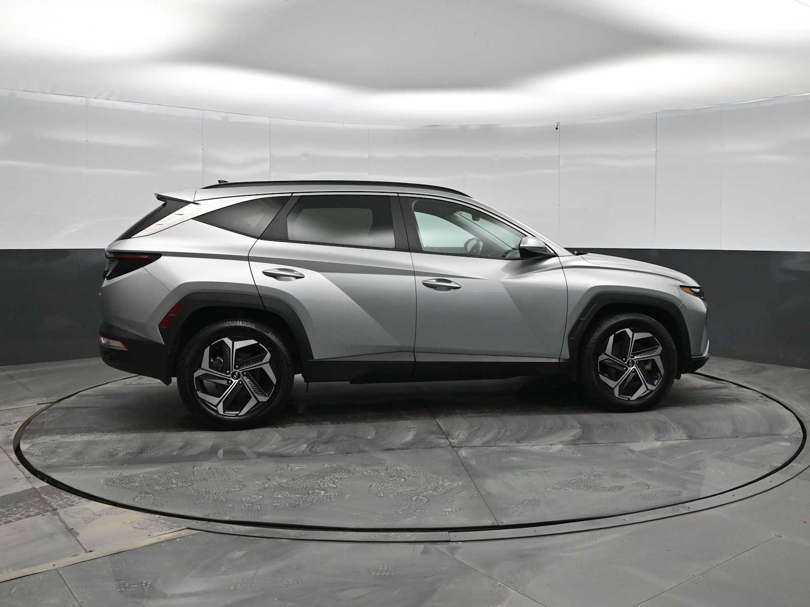 Used 2022 Hyundai Tucson SEL w/ Convenience + Premium Package image 9