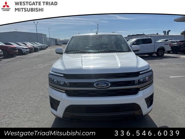 Used 2023 Ford Expedition Max XLT image 2