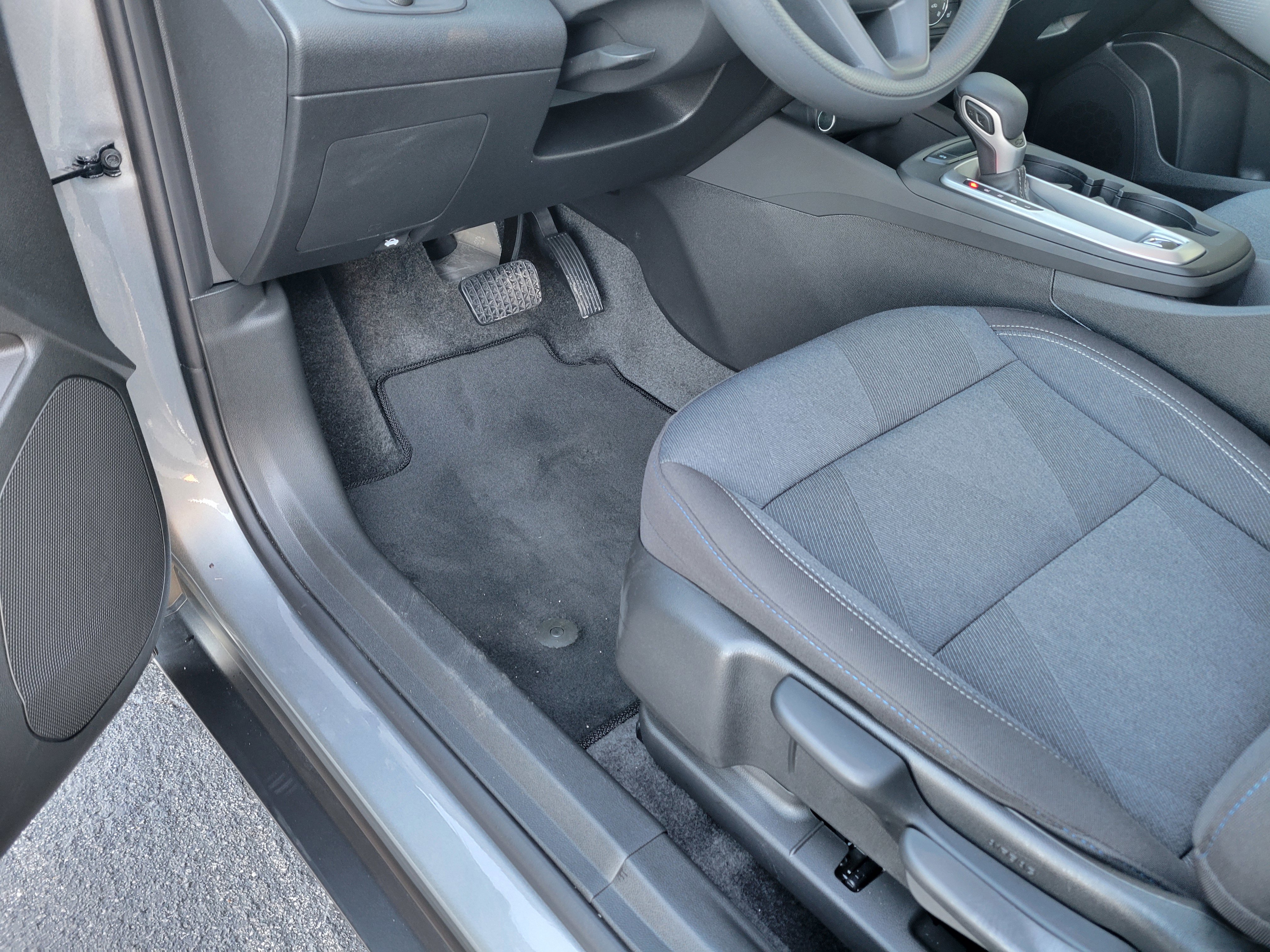 Certified 2025 Chevrolet Trax LS w/ LS Convenience Package image 22