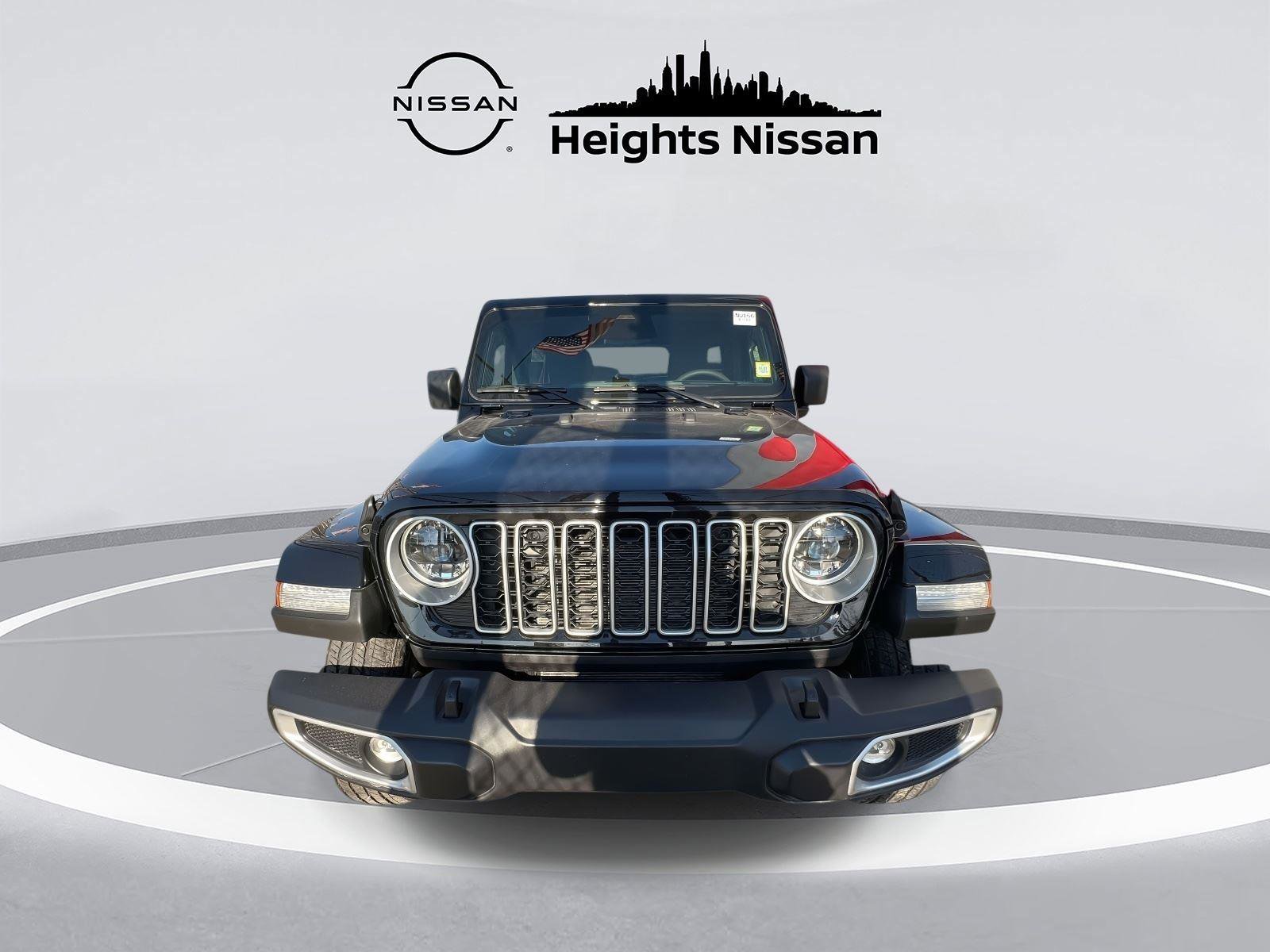 Used 2025 Jeep Wrangler Sahara image 2