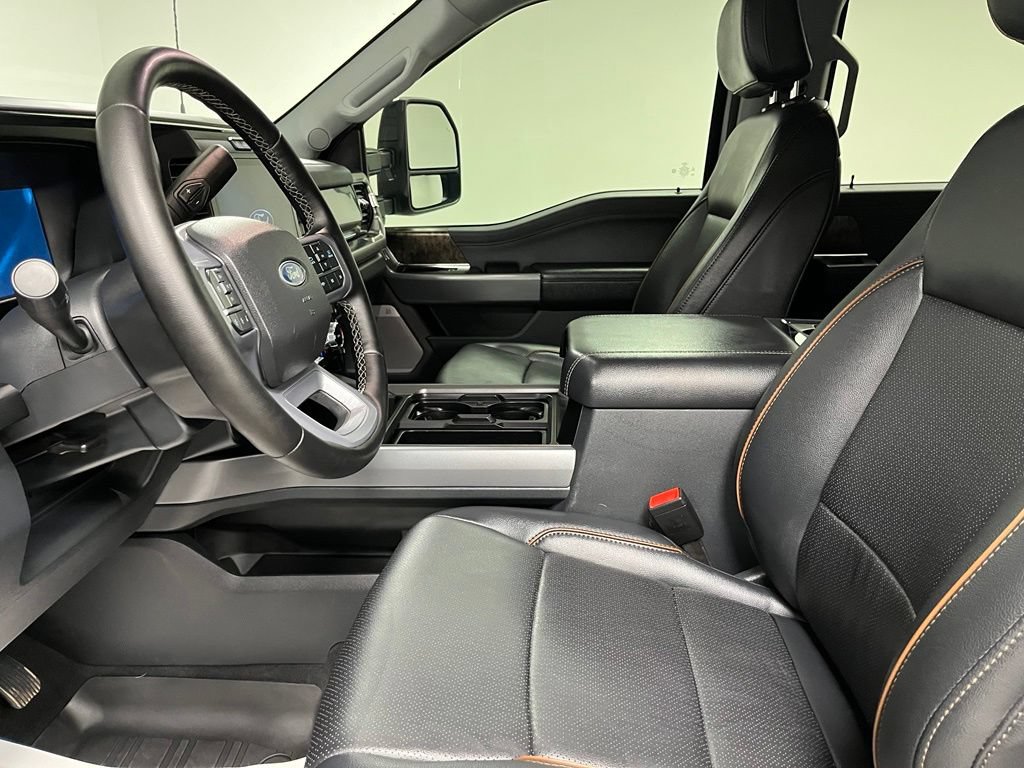 Used 2026 Ford F350 Lariat w/ Black Appearance Package AWD/4WD image 21