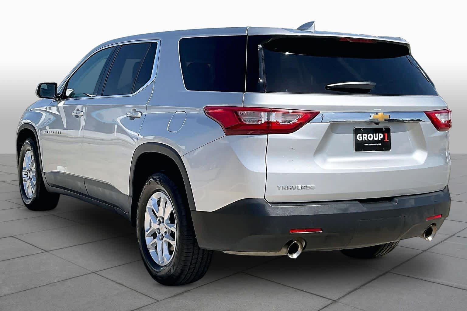 Used 2018 Chevrolet Traverse LS FWD image 11