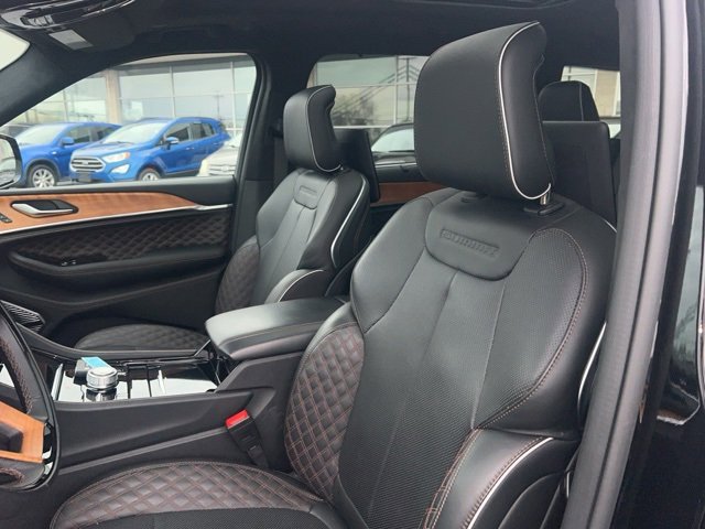 Used 2024 Jeep Grand Cherokee L Summit image 15