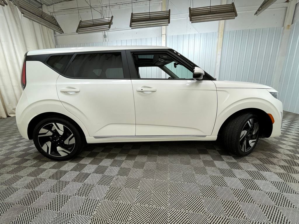 Used 2025 Kia Soul GT-Line FWD image 17