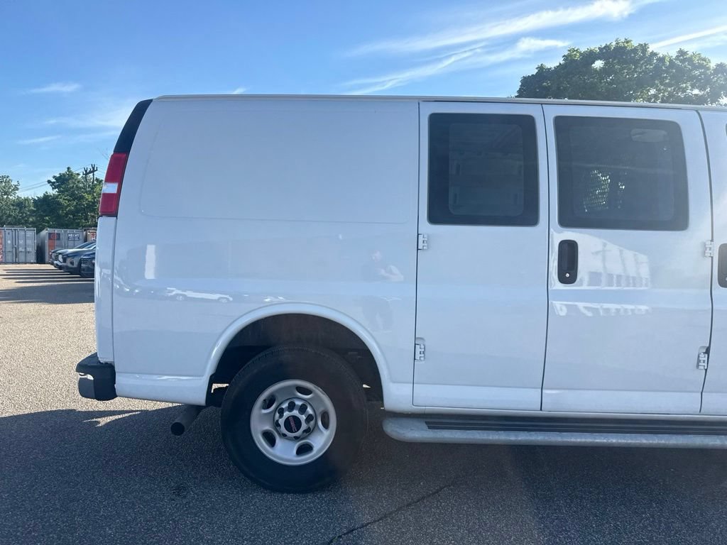 Used 2024 GMC Savana 2500 w/ Driver Convenience Package RWD image 10