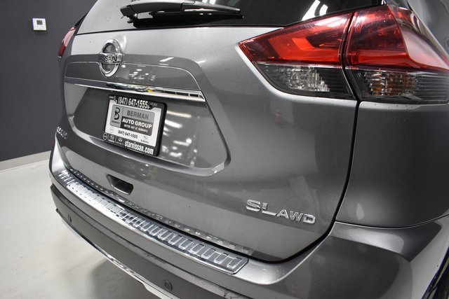 Used 2020 Nissan Rogue SL w/ Premium Package image 11