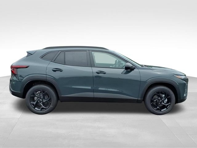 New 2026 Chevrolet Trax LT w/ Driver Confidence Package FWD image 2
