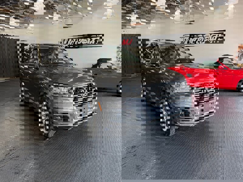 Used 2019 Audi Q7 3.0T Prestige w/ Prestige Package image 1