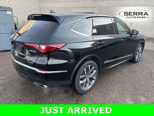 Used 2023 Acura MDX SH-AWD w/ Technology Package image 3