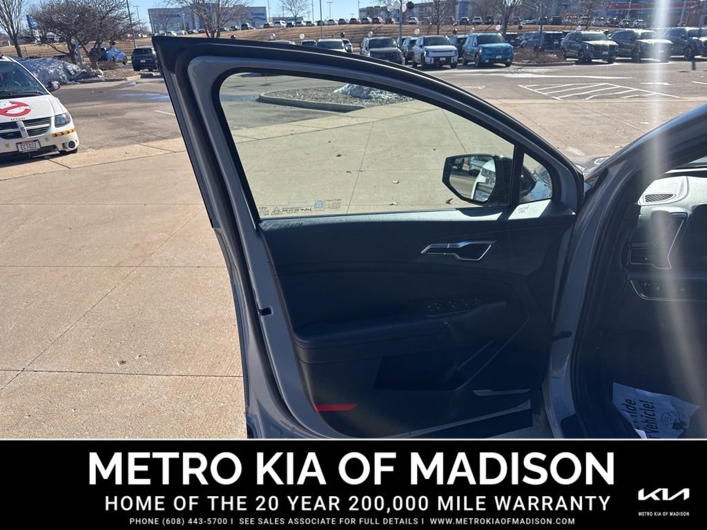 Used 2023 Kia Sportage X-Line image 11