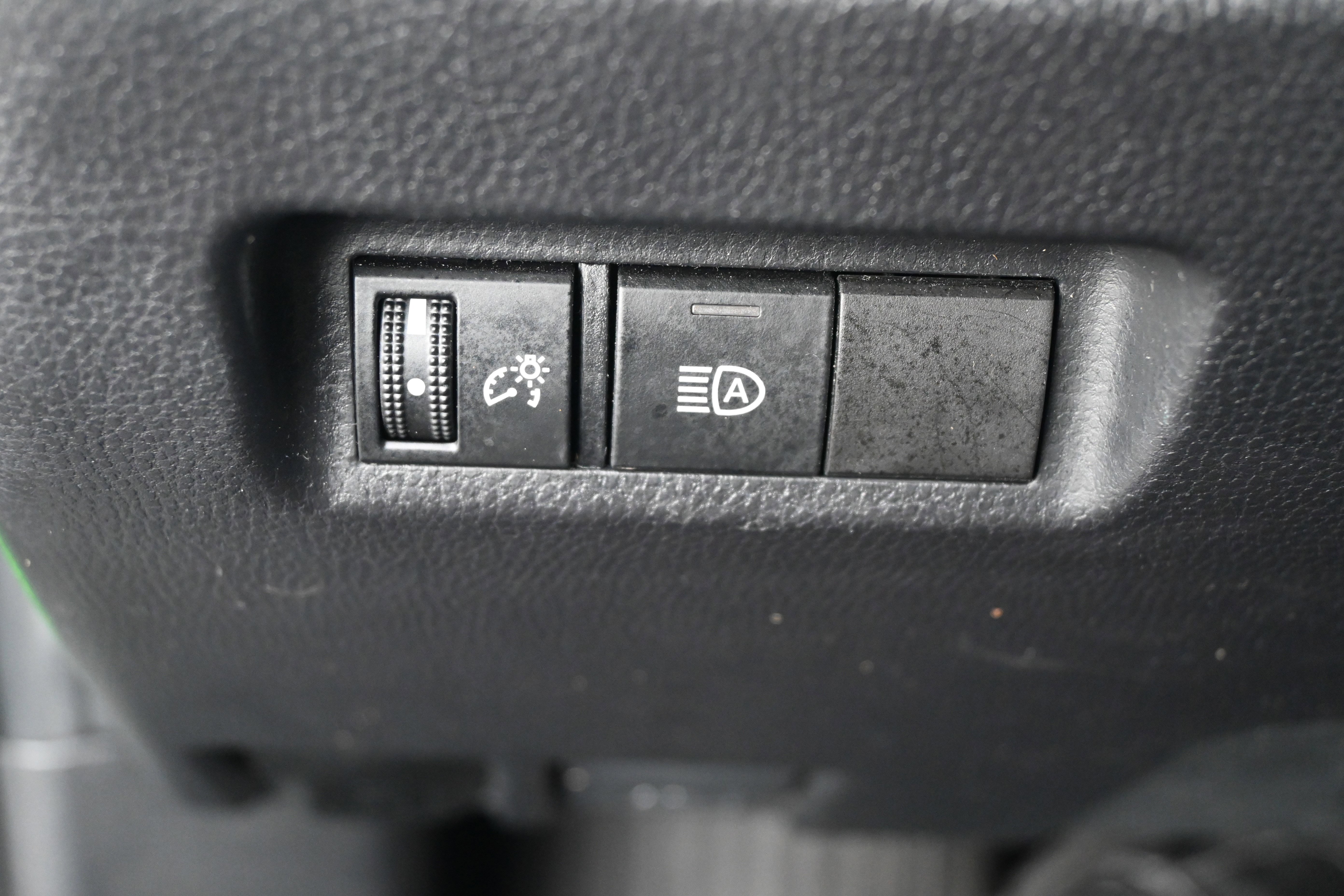 Used 2022 Toyota RAV4 XLE image 31