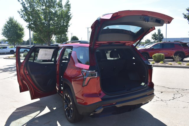 New 2027 Chevrolet Equinox RS w/ Safety and Technology Package FWD image 17