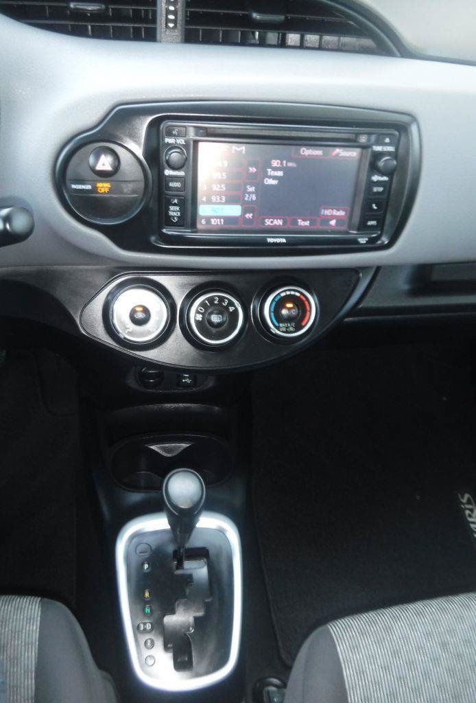 Used 2015 Toyota Yaris L FWD image 34