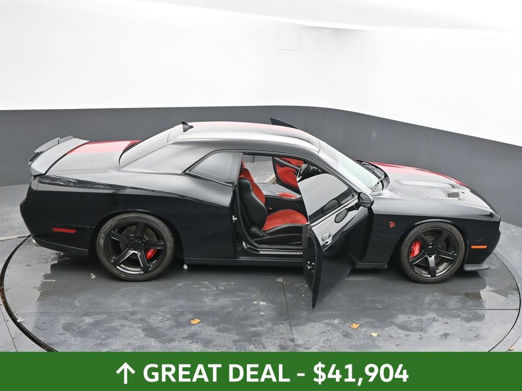 Used 2016 Dodge Challenger SRT Hellcat image 89