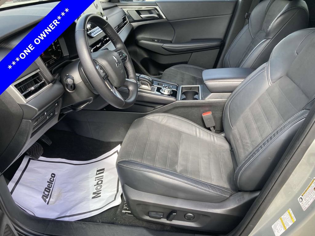 Used 2023 Mitsubishi Outlander SE image 16