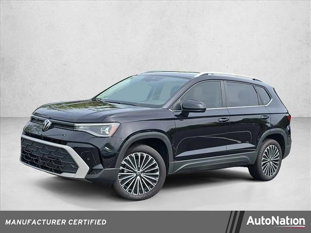Used 2025 Volkswagen Taos SE image 1