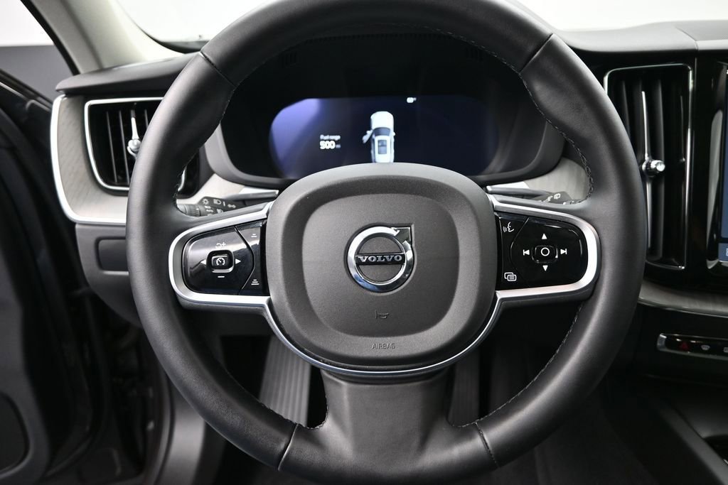 Used 2025 Volvo XC60 B5 Plus w/ Climate Package AWD/4WD image 10