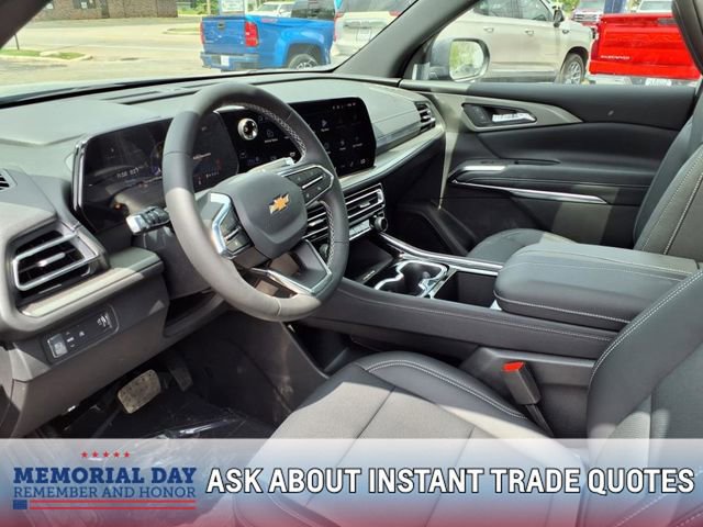 New 2025 Chevrolet Traverse LT w/ Sun and Wheel Package FWD image 3