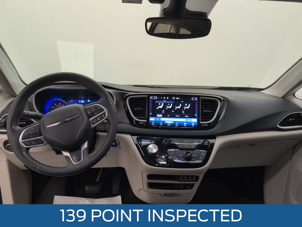 Used 2022 Chrysler Pacifica Touring-L FWD image 7
