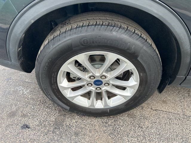 Used 2022 Ford Escape SE w/ Cold Weather Package image 38