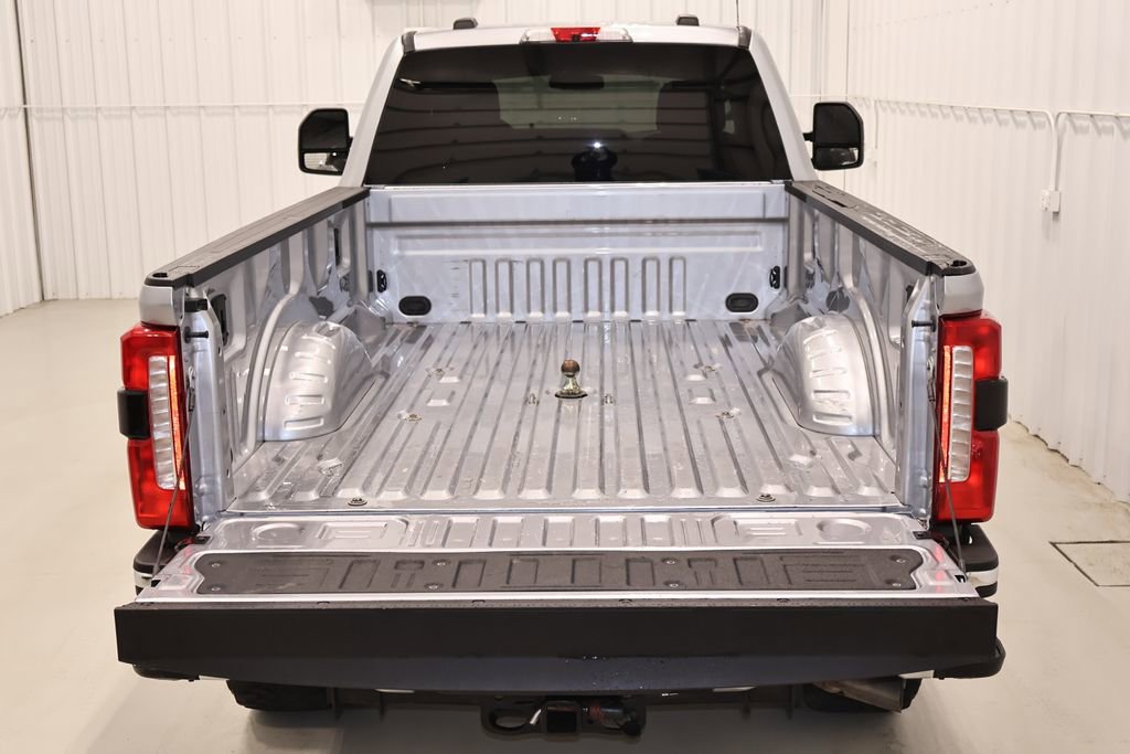 Certified 2023 Ford F350 XLT w/ 360-Degree Camera Package AWD/4WD image 33