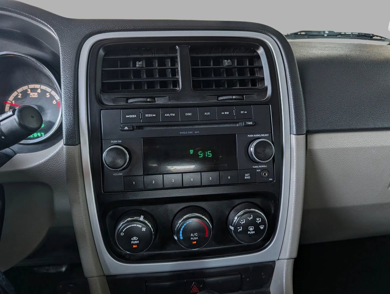 Used 2010 Dodge Caliber SXT FWD image 14
