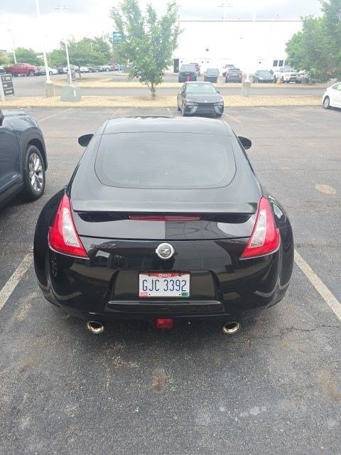 Used 2014 Nissan 370Z Coupe w/ Sport Package RWD image 7