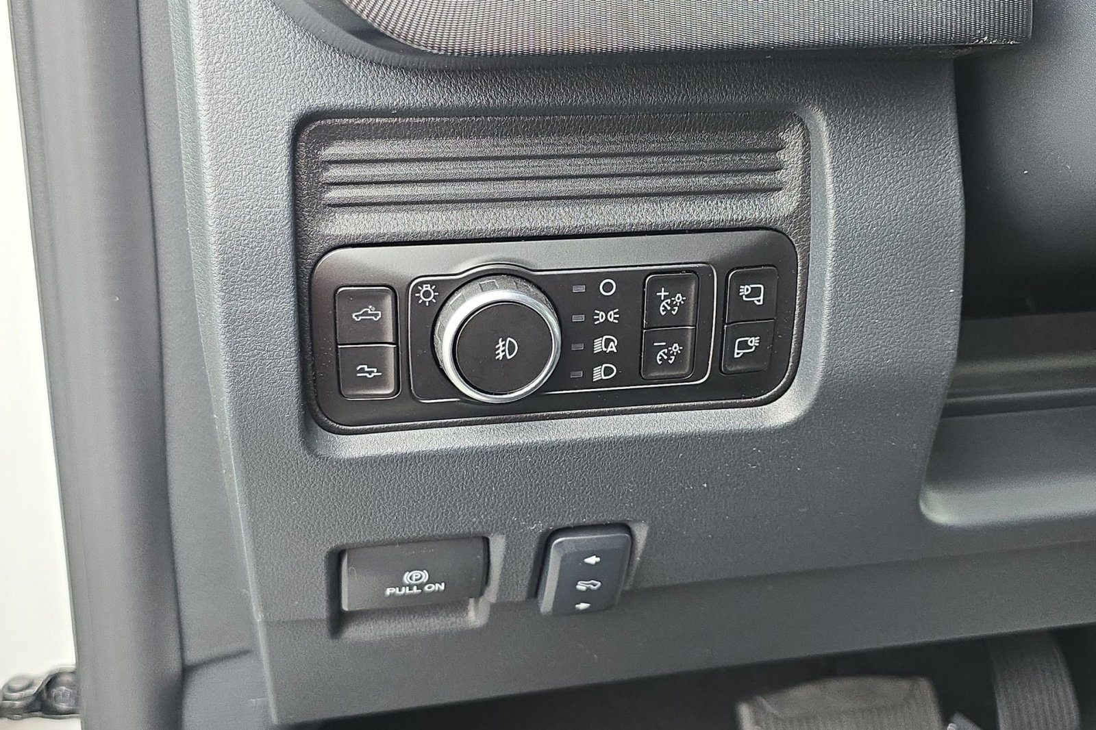 New 2026 Ford F250 Platinum image 17