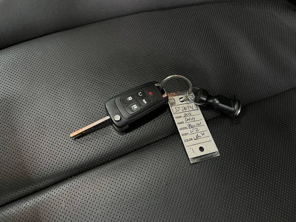 Used 2016 Chevrolet Equinox LTZ w/ Enhanced Convenience Package image 38