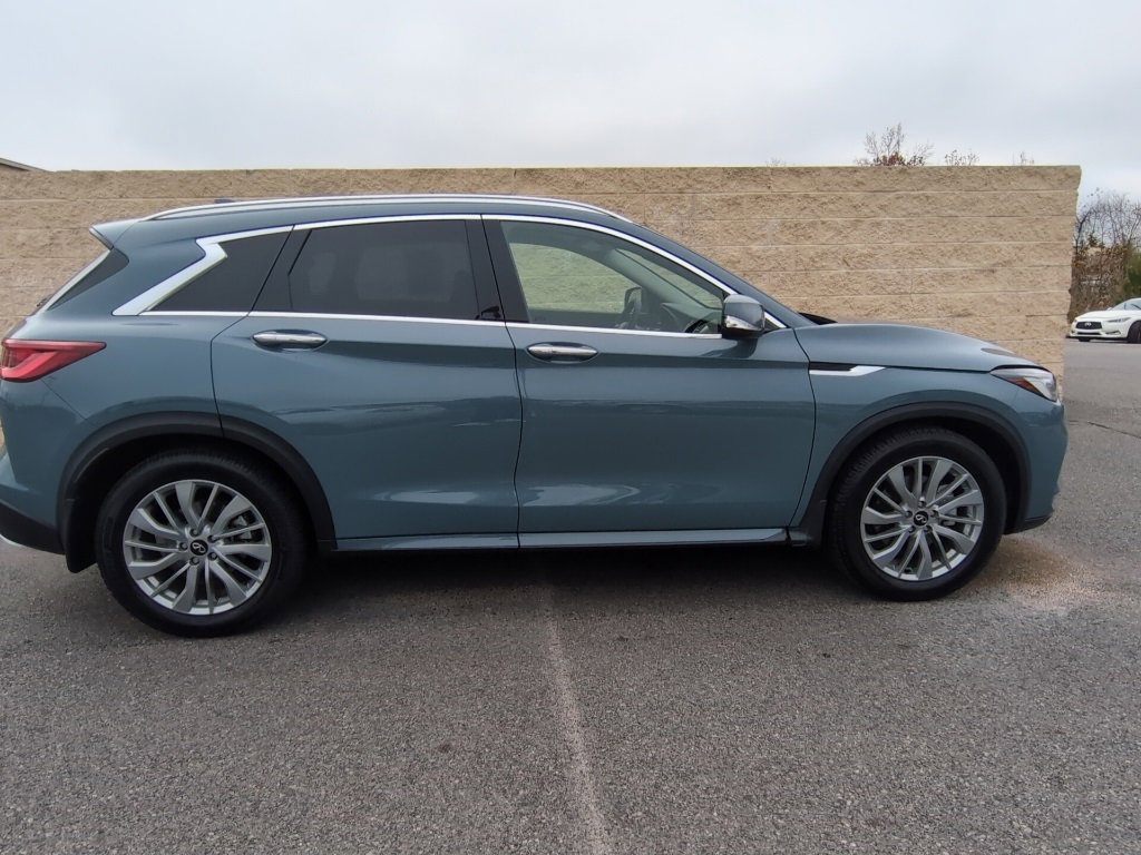 Used 2023 INFINITI QX50 Luxe image 4