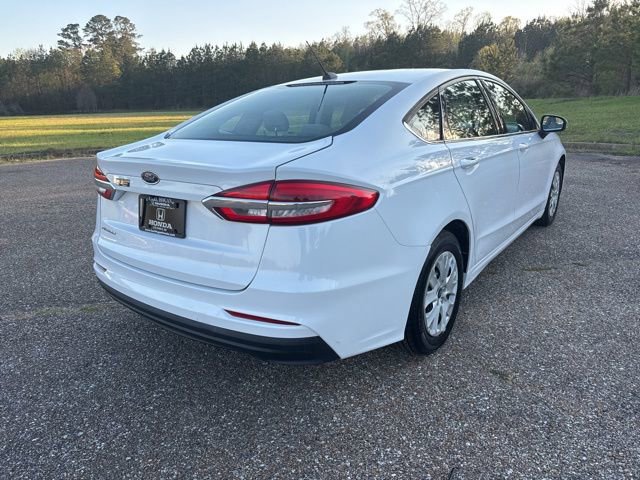 Used 2019 Ford Fusion S image 3
